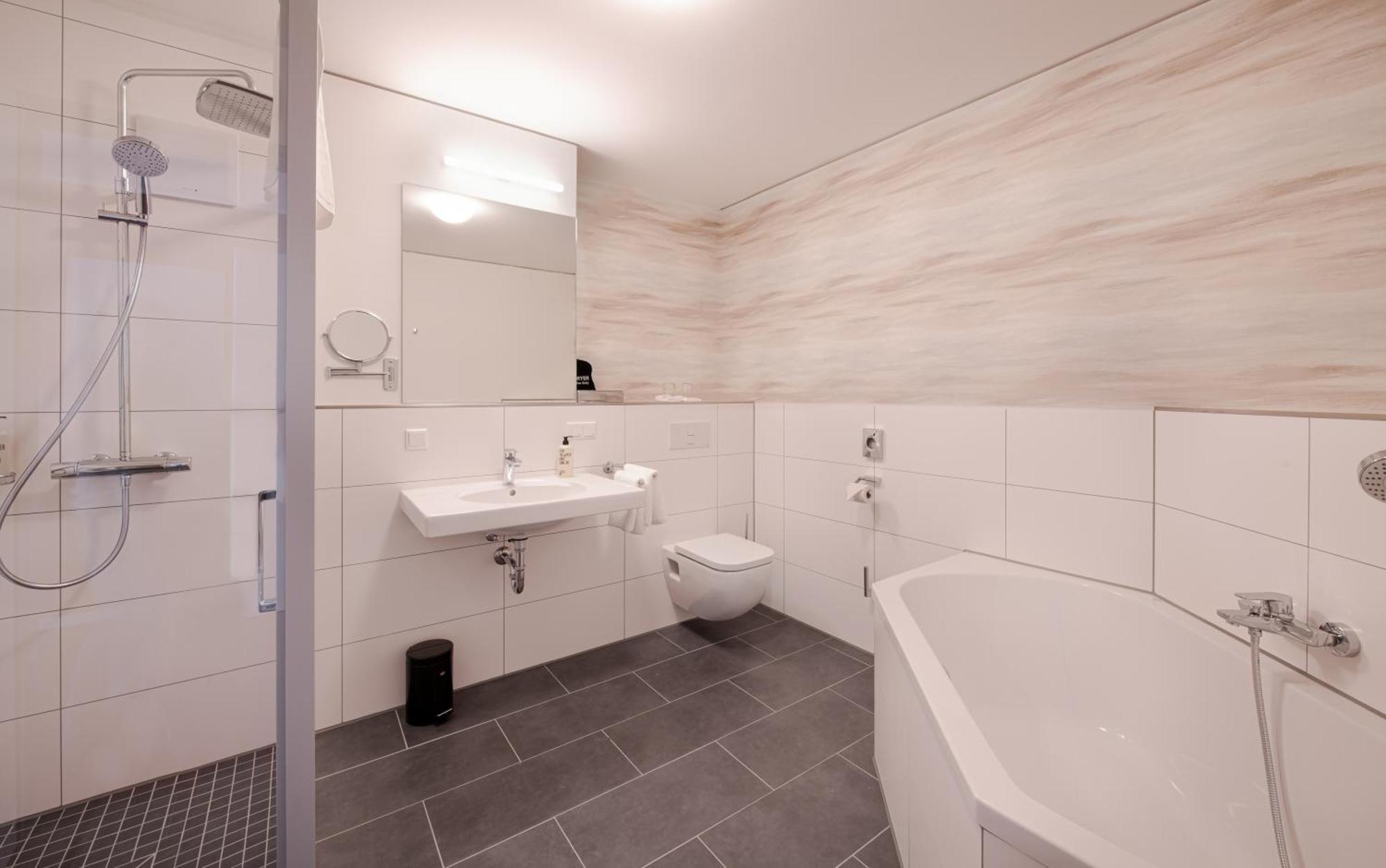 Hotel Mintrops Concierge 4*